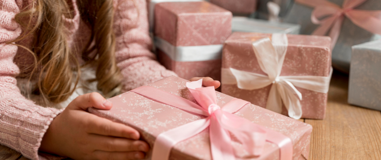 Creative Gift Ideas to Brighten Someone’s Ordinary Day